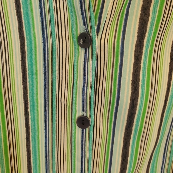 Catherines 0X Stretchy Stripe Button Down Short Sleeve Summer Blouse - Picture 6 of 9